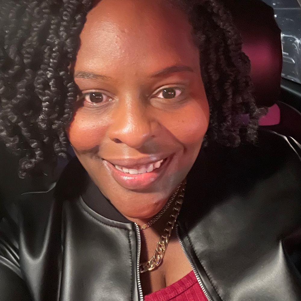 Meet your Posher, Shellona